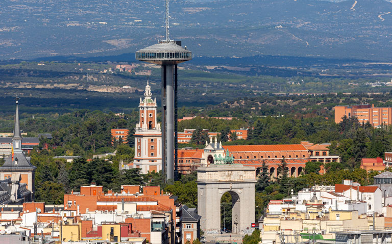 faro de Moncloa Madrid